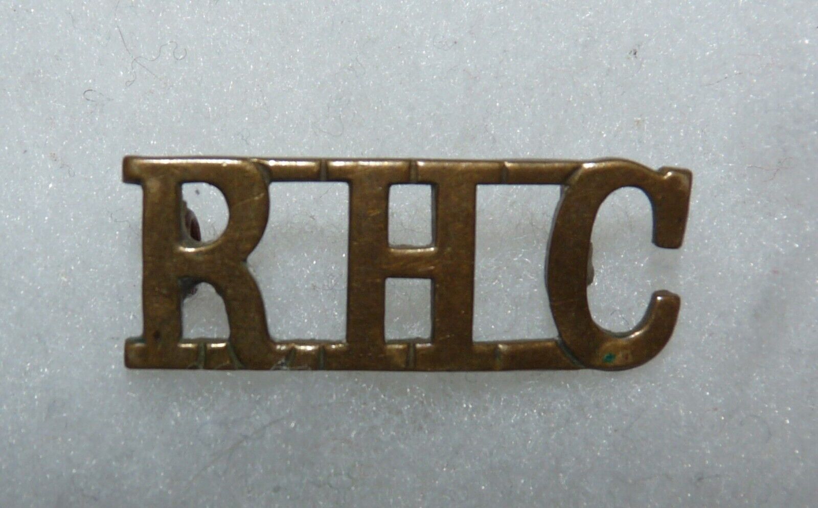 WW2 Vintage Royal Highland Regiment of Canada RHC Brass Shoulder Title
