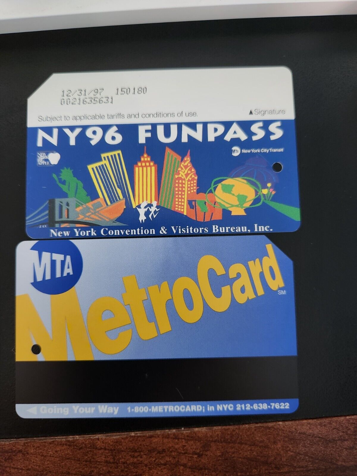 MTA MetroCard  FUN PASS blue back back Exp. 1996 RARE MINT Un Used condition.