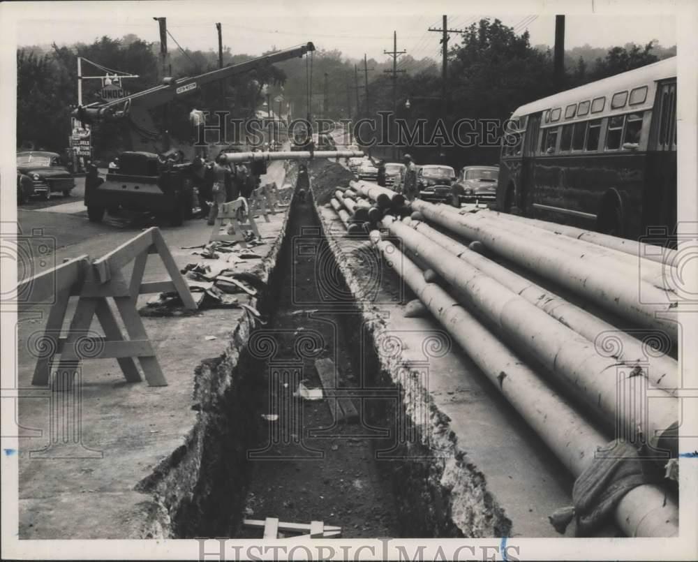 1958 Press Photo Con Edison cable trench, Victory Boulevard, Sunnyside