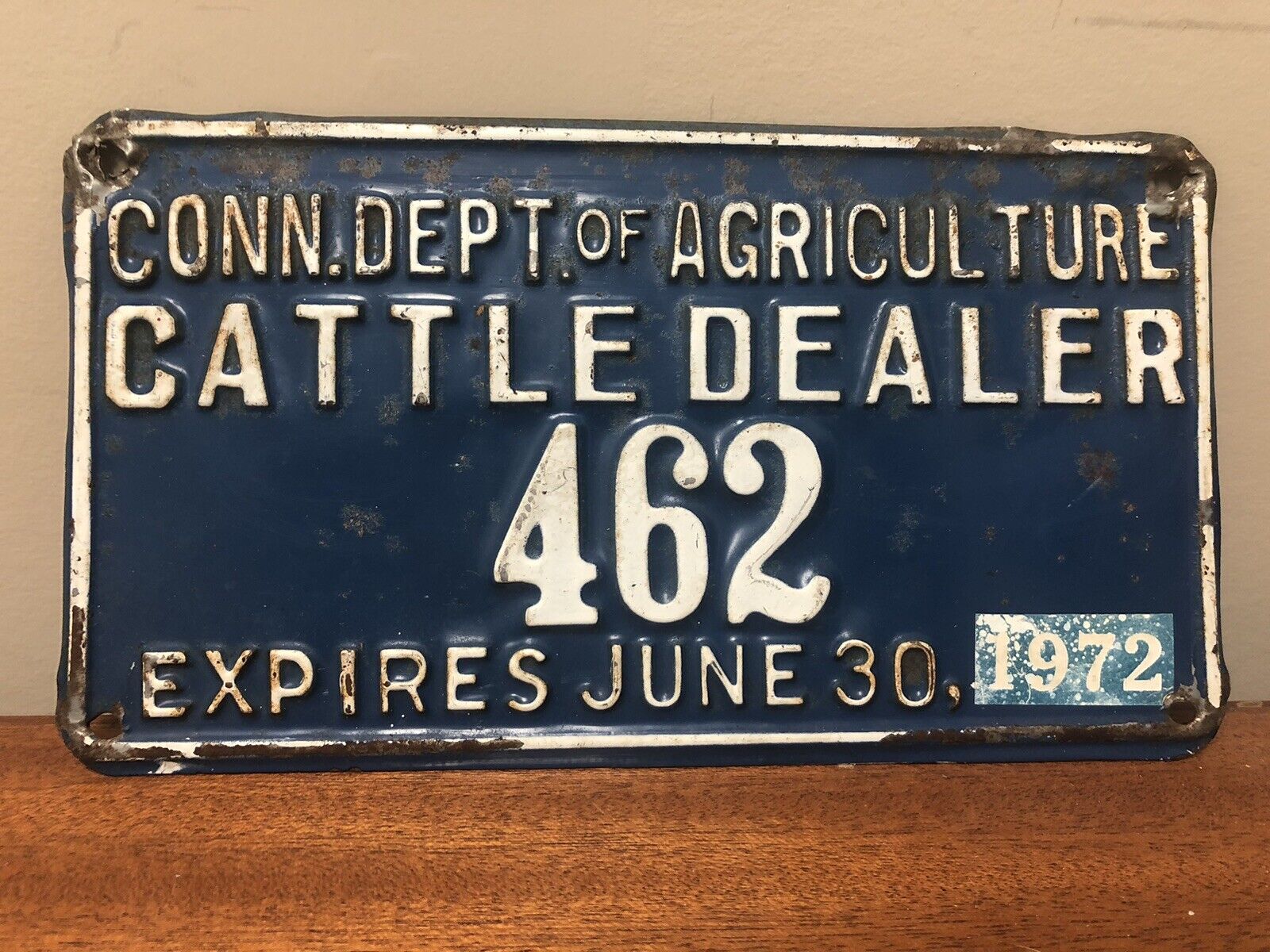 1972 Connecticut license plate DEPT OF AGRICULTURE Cattle Dealer 462 CT Farm Tag