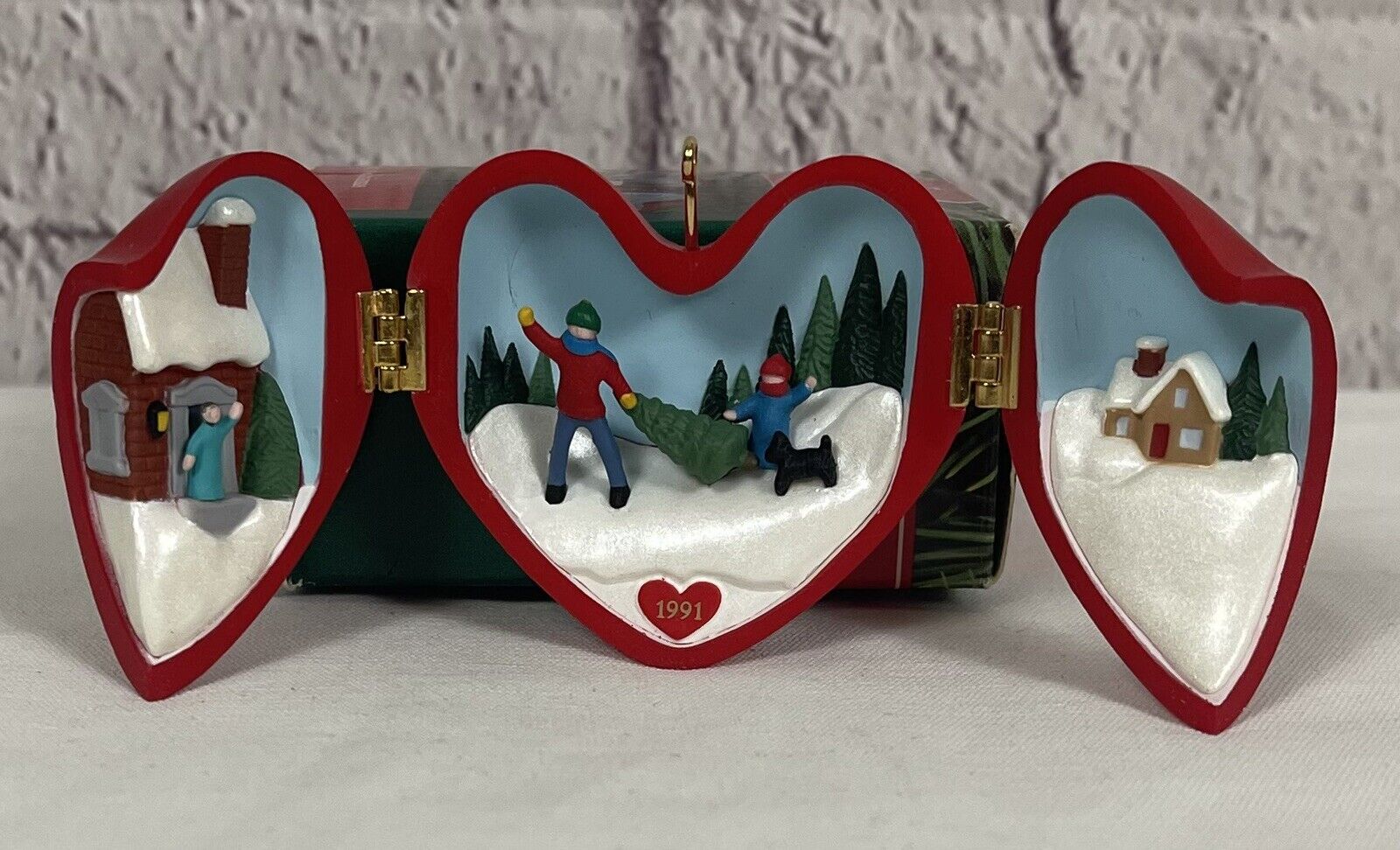 Hallmark Keepsake Ornament Heart Of Christmas Snow Scene 2nd In Series 1991