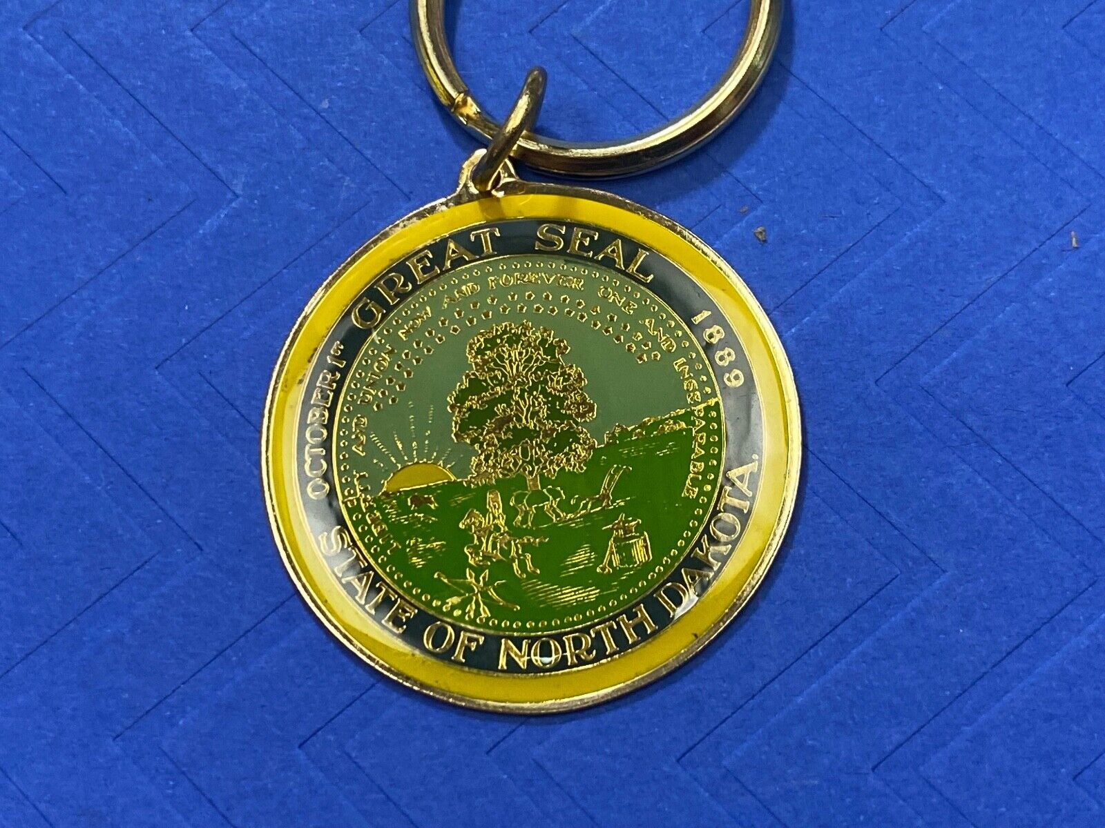 The Great State Seal of North  Dakota Souvenir Keychain - Key Ring Chain