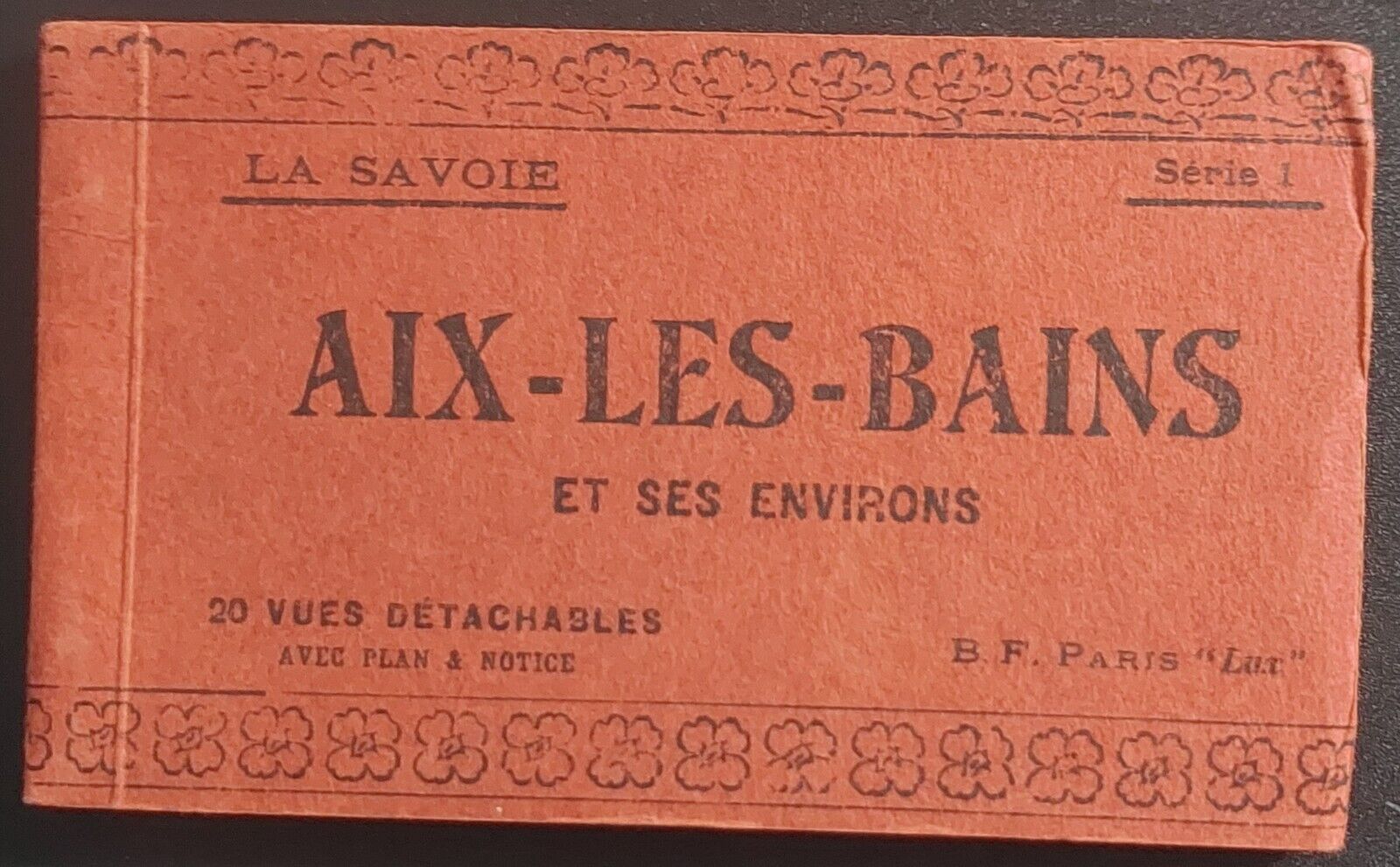 Antique France (Aix-Les-Bains) booklet of 20 detachable postcards plus town map