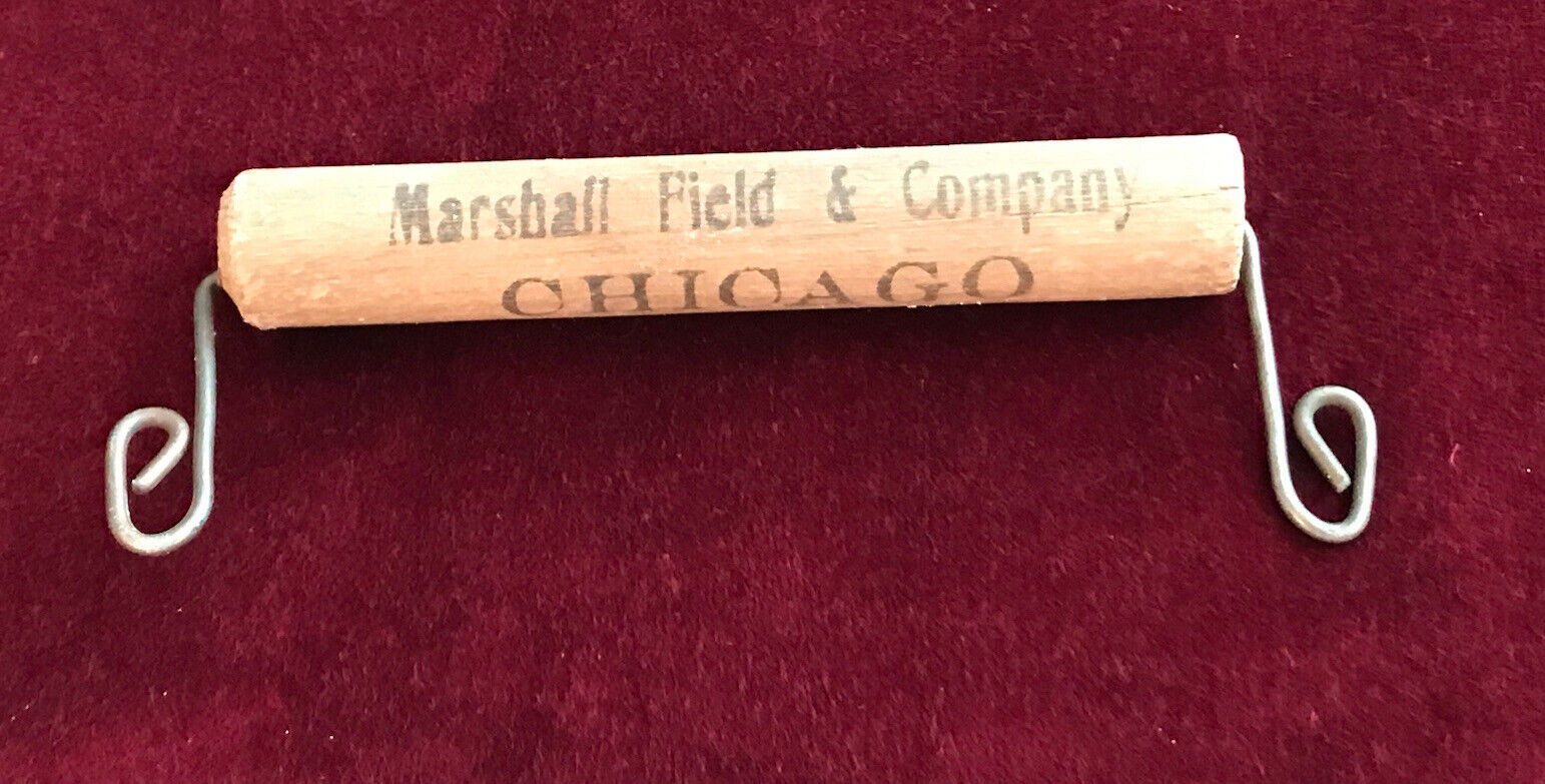 RARE MARSHALL FIELD’S CHICAGO WOOD SHOPPING BAG HOLDER ANTIQUE STORE ADVERTISING