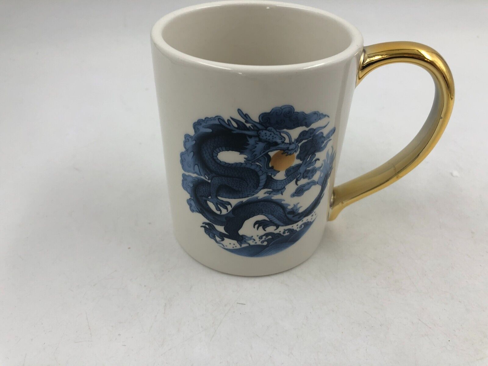 Ceramic 16oz Dragon with Gold Handle Coffee Mug CC02B13012
