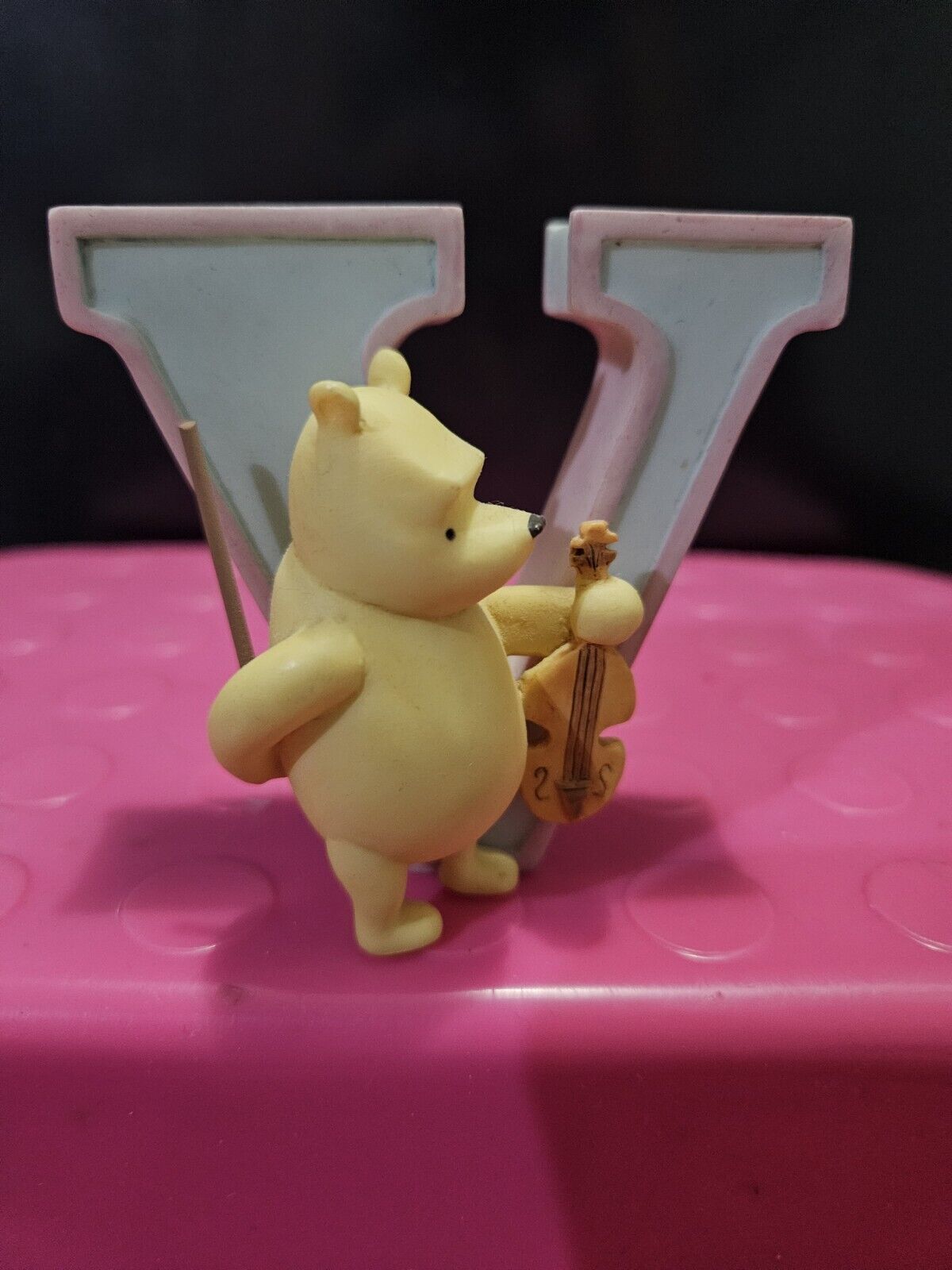 Pooh Classic- Michel Co. Resin Letter V Figurine