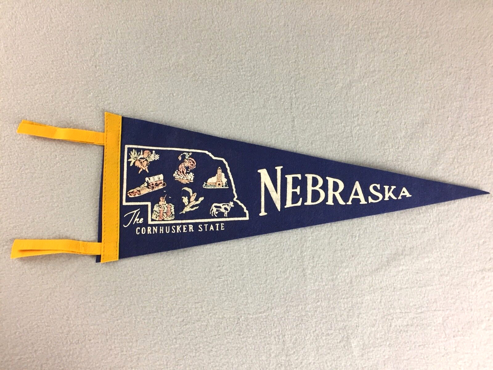 Vintage Nebraska The Cornhusker State Souvenir Felt Pennant 17 1/2\