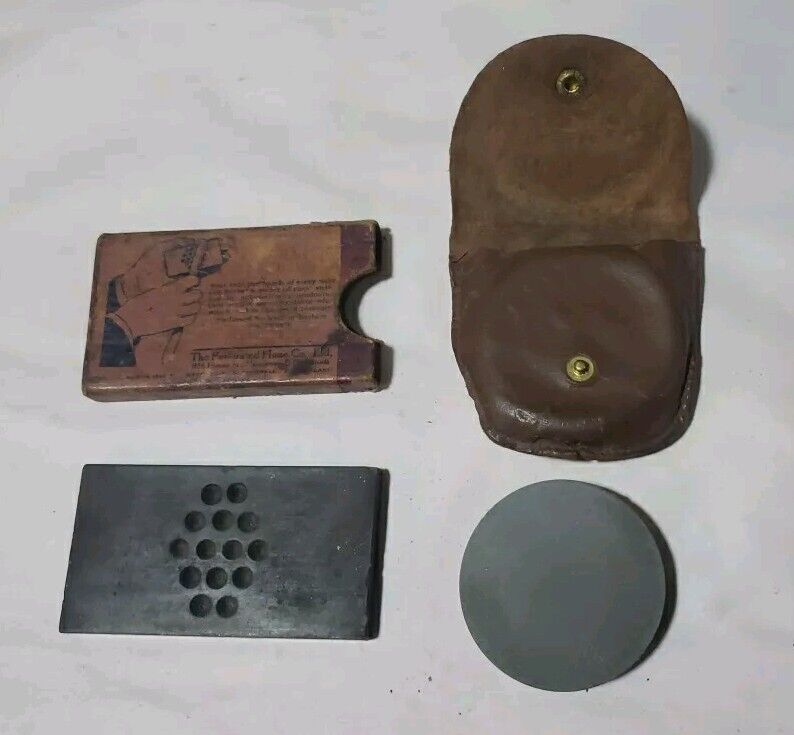 Lot Of 2 Antique sharpening stone With Their Cases 