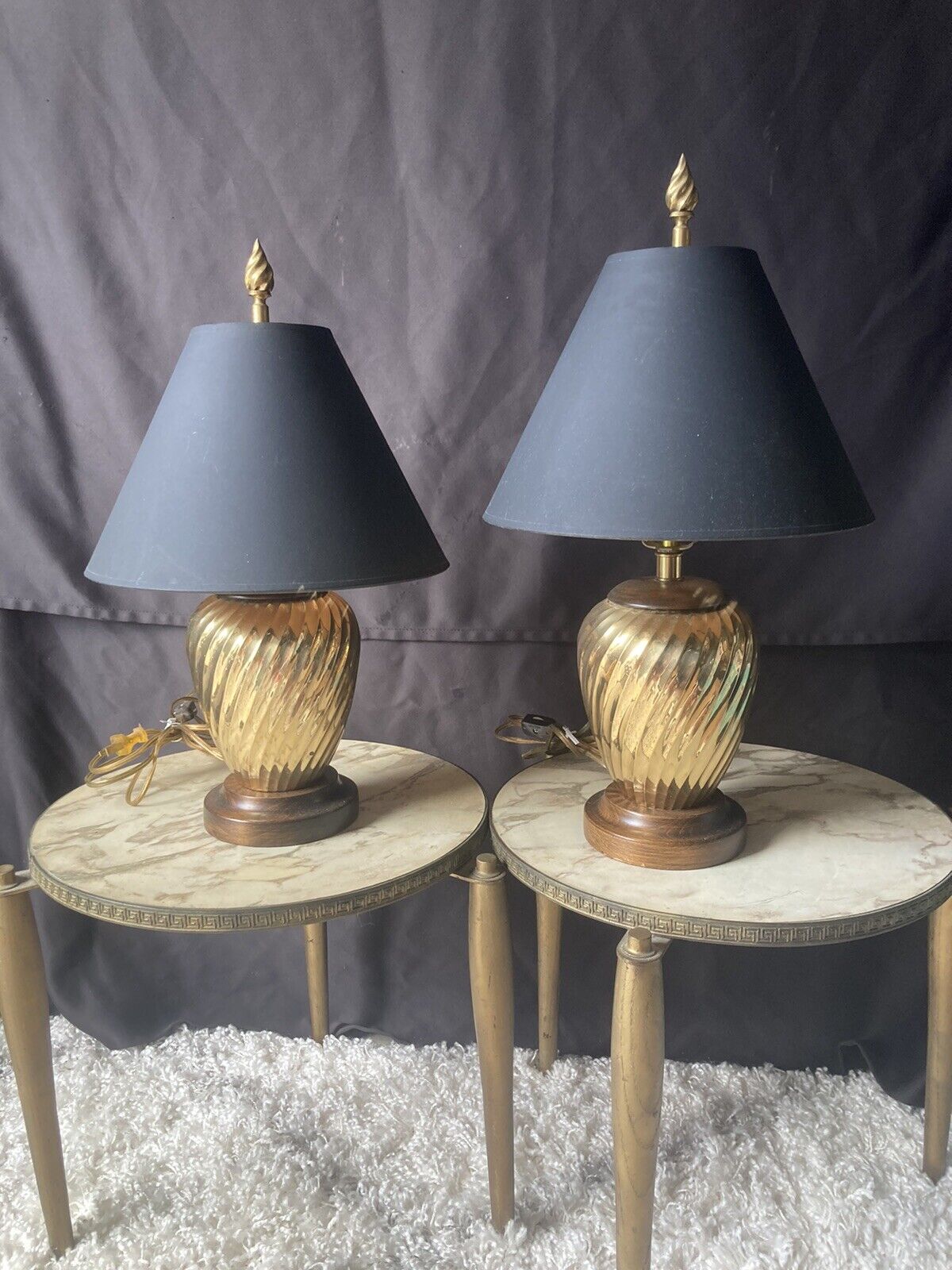 PAIR VINTAGE FREDERICK COOPER BRASS SPIRAL TABLE NICHTSTAND LAMPS WOOD BASE NICE