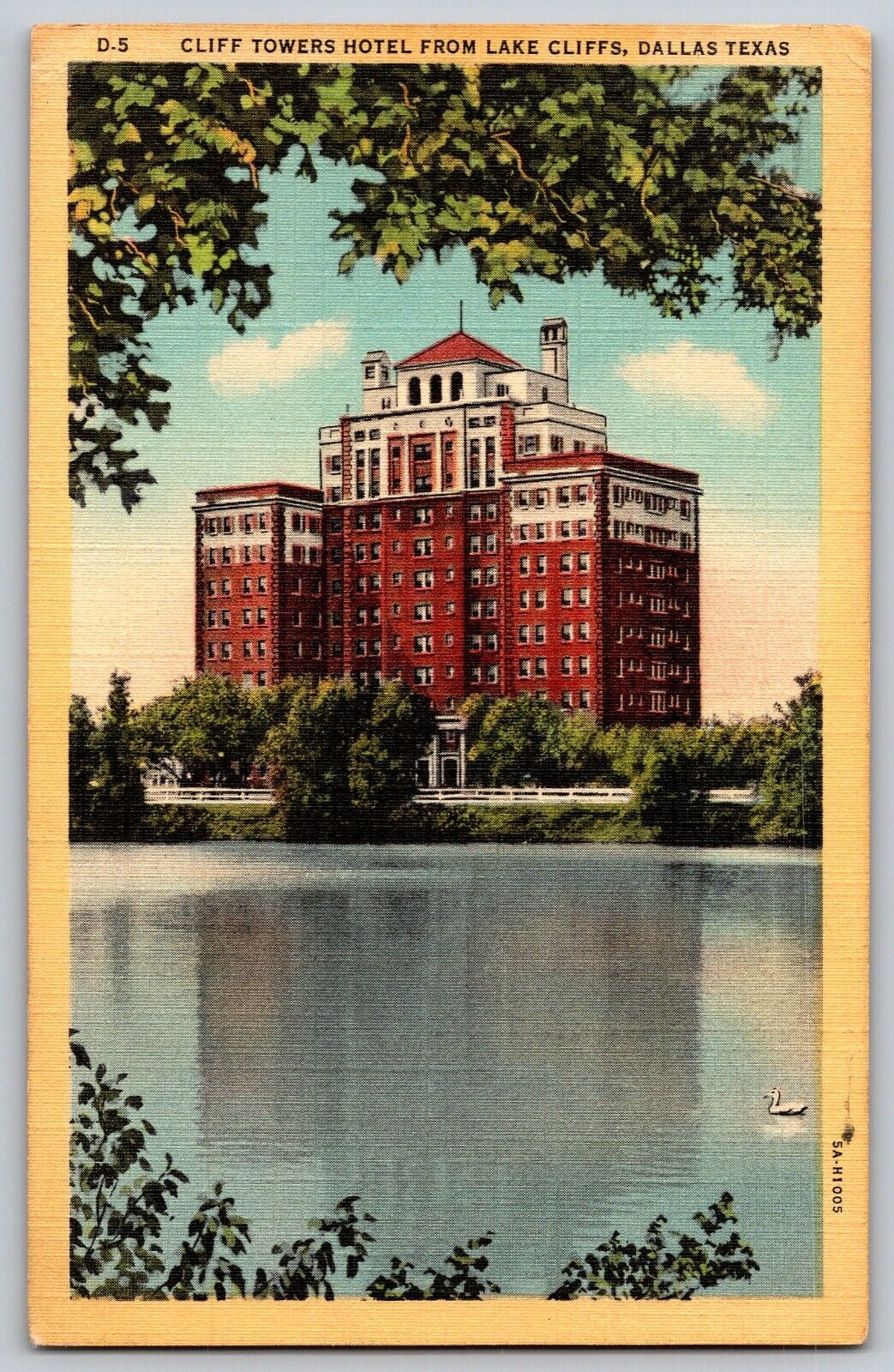Dallas, Texas - Cliff Towers Hotel From Lake Cliffs - Vintage Postcard - Posted