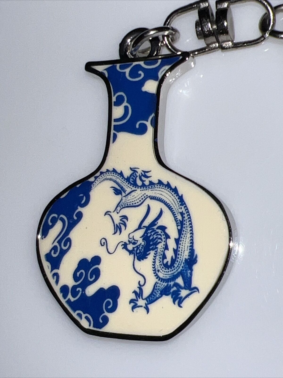 Ming Style Chinese Blue and White Vase Keyring Gift Pretty