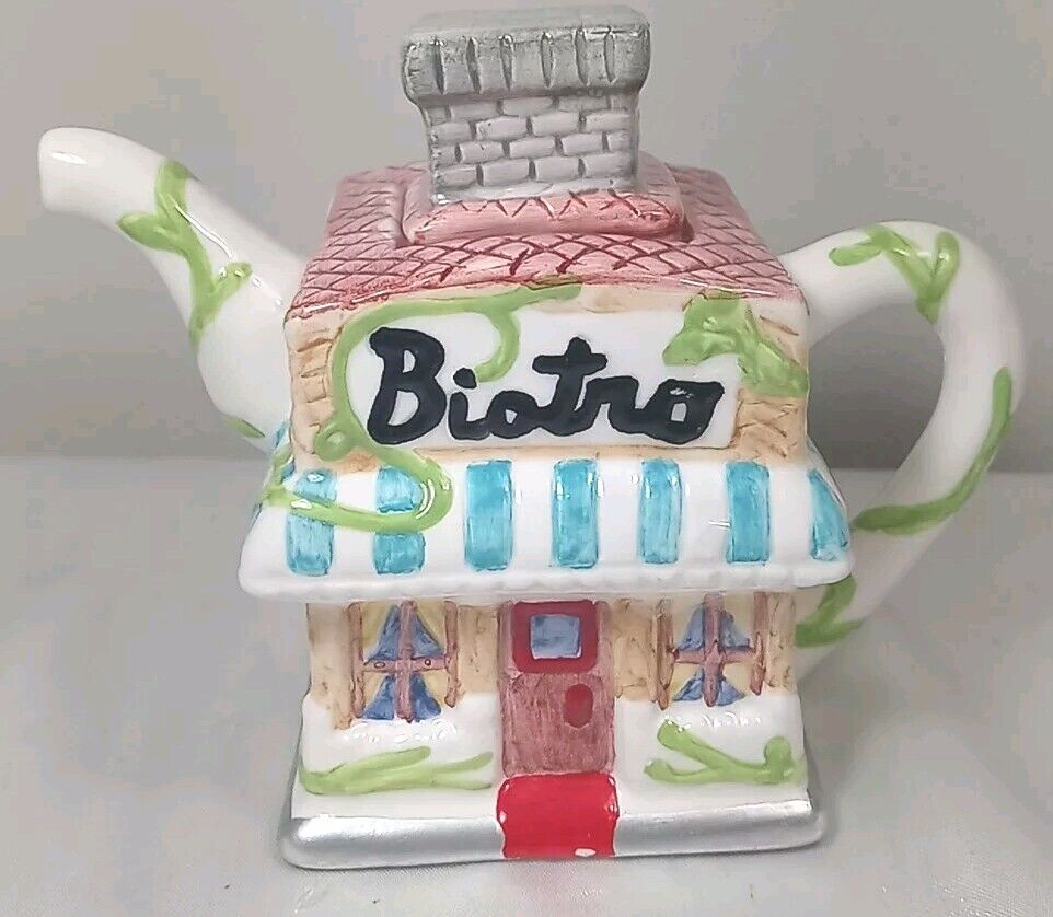 Vintage Mini Teapot - Figural Bistro- Cottage Core / Granny Chic