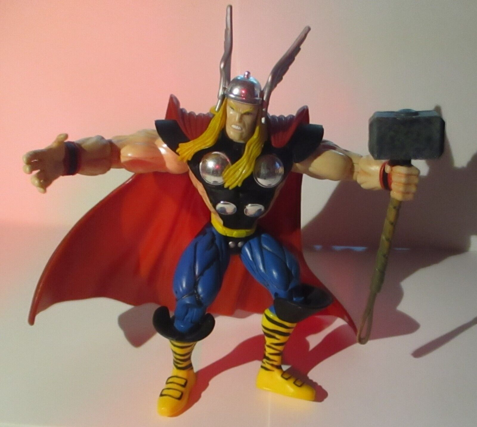 THOR Action Figure (Marvel Toy Biz, 1997) ~8 inches tall