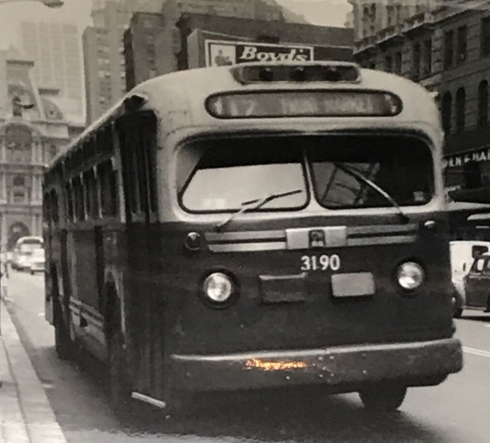 1970s Southeastern Pennsylvania SEPTA Bus #3190 Route 17 Front Market B&W Photo