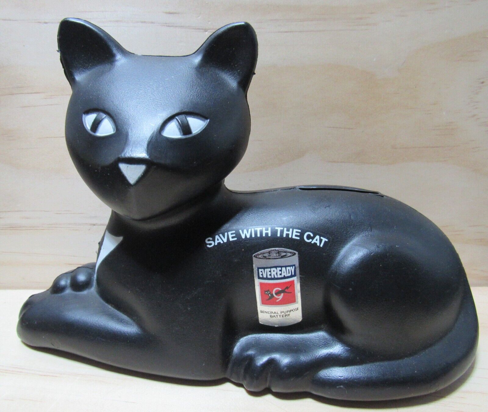 Vintage 1981 EVEREADY BATTERIES ~SAVE WITH THE CAT~ Black EVEREADY Cat Bank