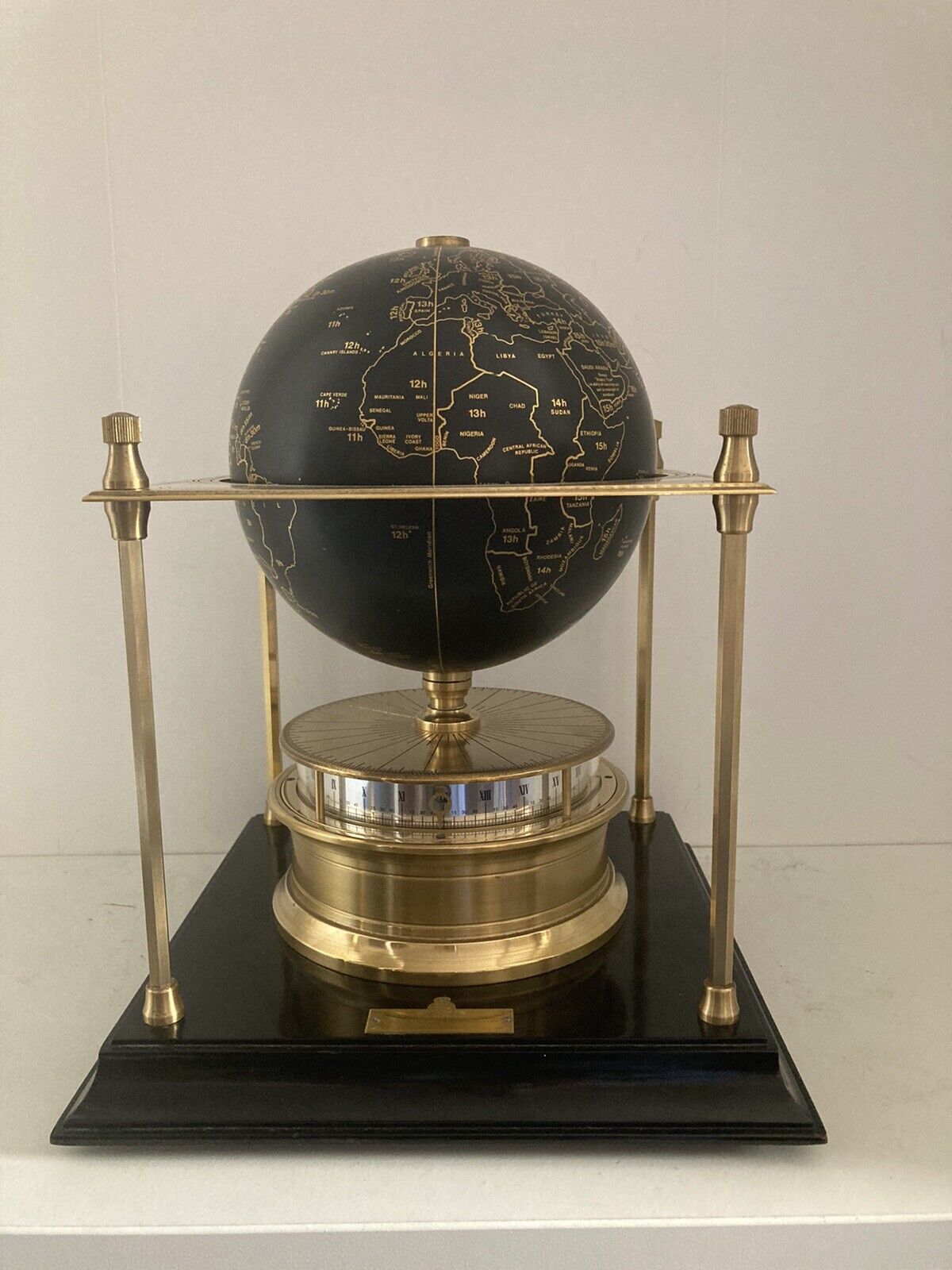 Vintage Royal Society World Globe Clock By Franklin Mint Collection