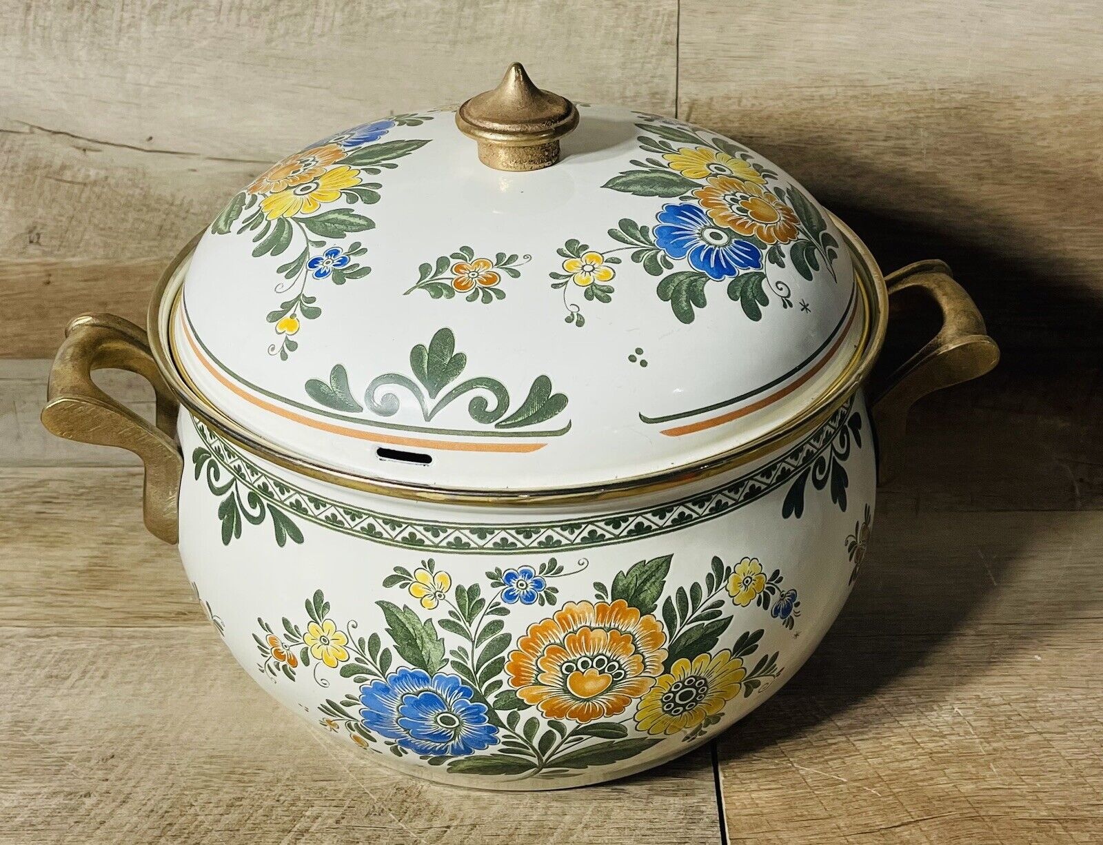 Vintage Asta Enamelware Floral Dutch Oven  Stock Pot With Lid XL 8.5 Qt?