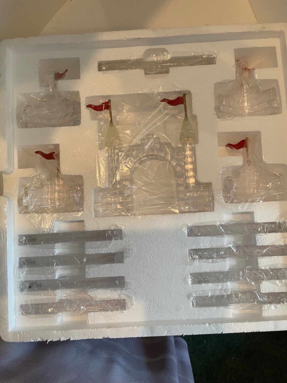 Dept 56 Village Accessories Ice Crystal Gate and Walls, Set of 14, 56.56716 NIB