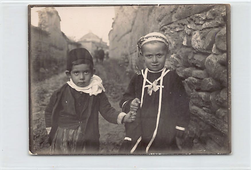 Macedonia - Macedonian children - PHOTOGRAPH Size 12 cm. X 8.5 cm World War One