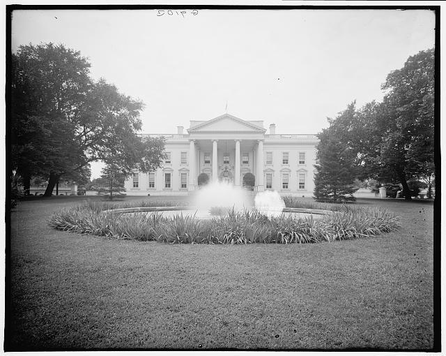 Photo:[Washington, D.C., the White House]