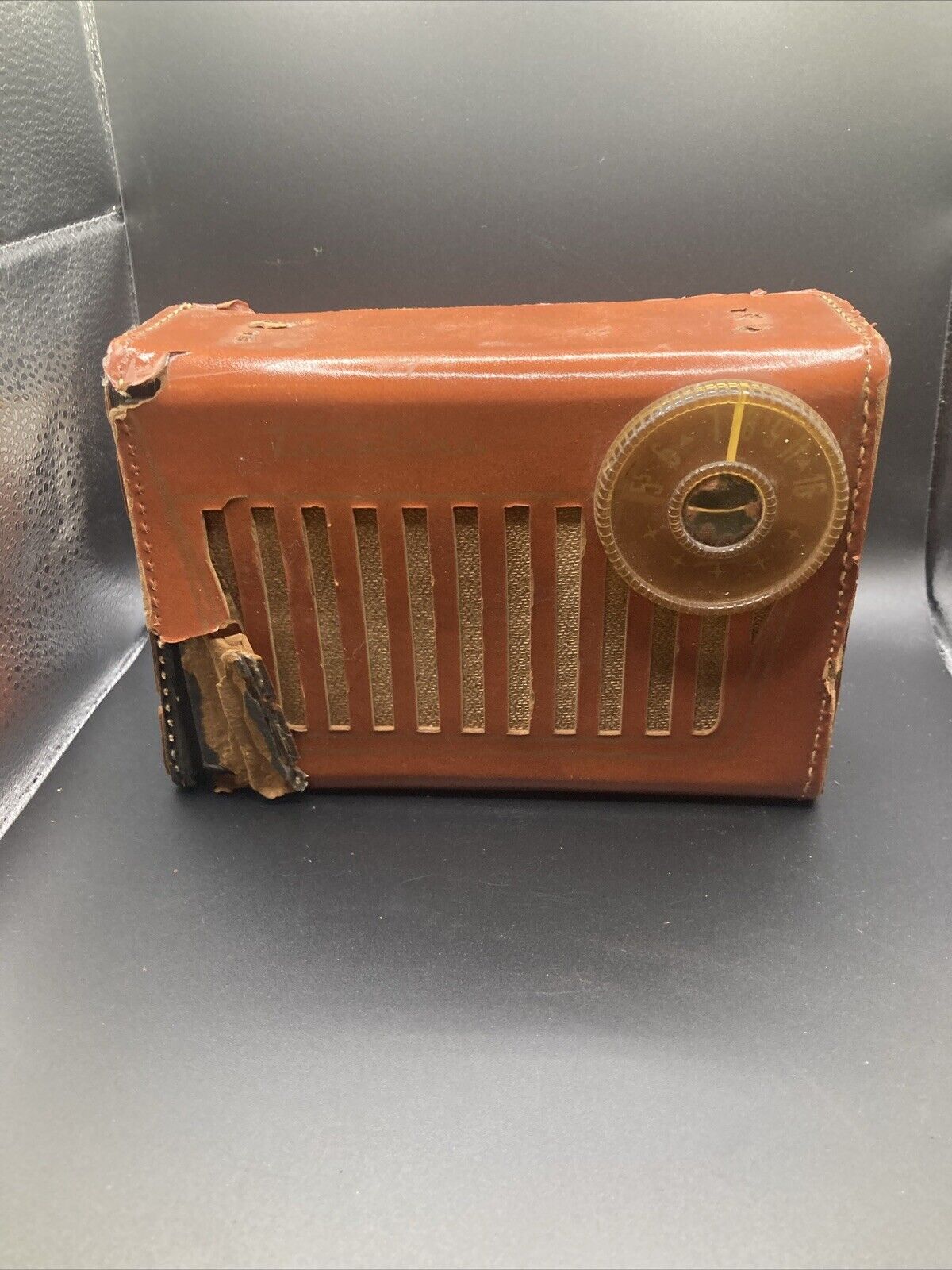 Vintage Truetone Portable Radio 1940’s/50’s