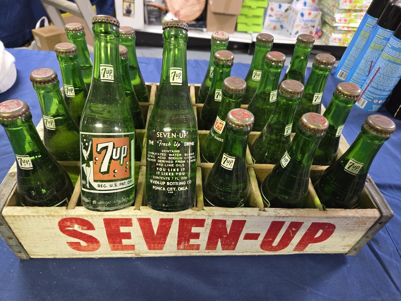 VINTAGE 7up 24   Bottles With Wooden Crate