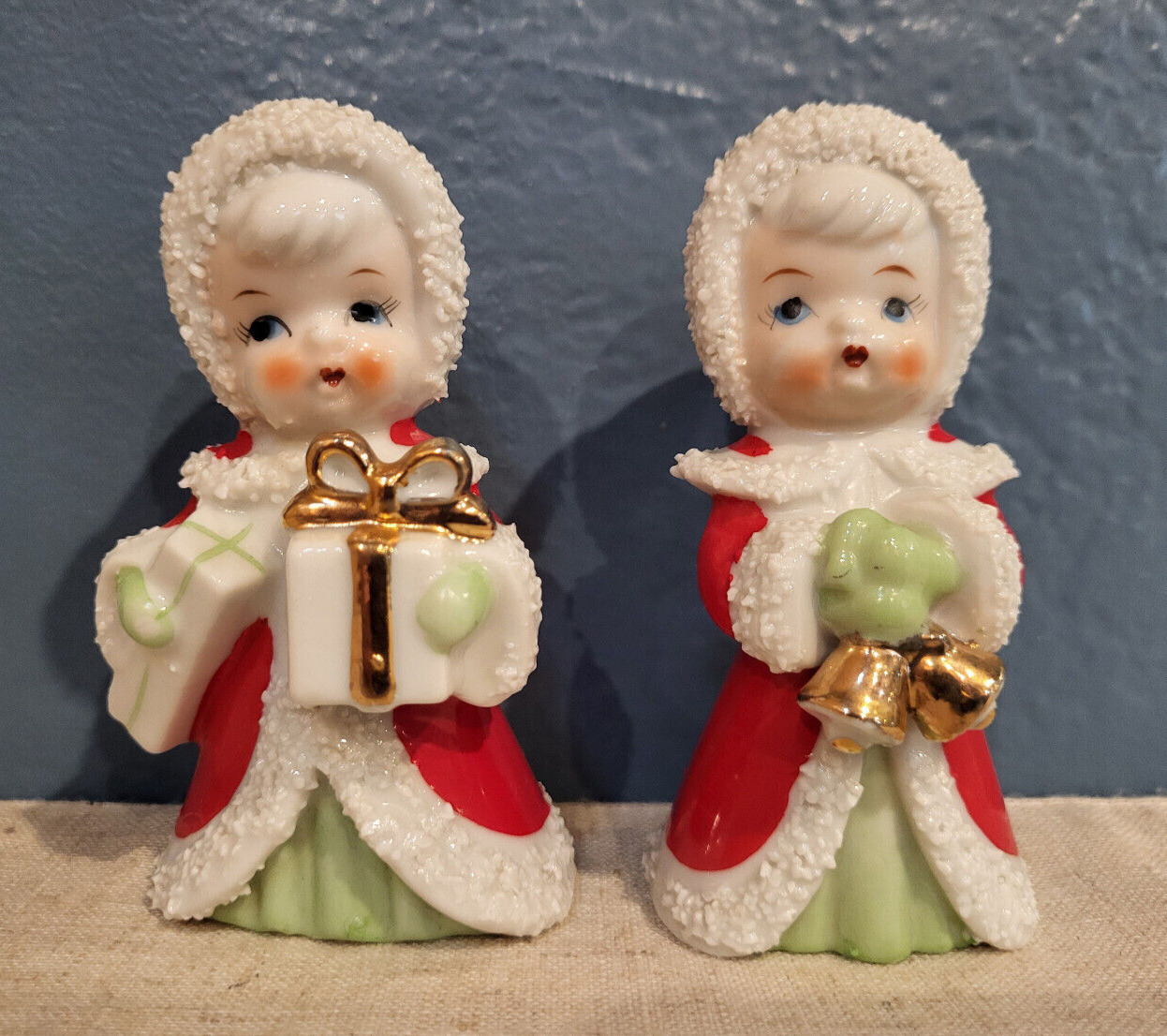 Pair Of Vintage Thames Christmas Shopper Girl Figurines 4 In Holiday Japan