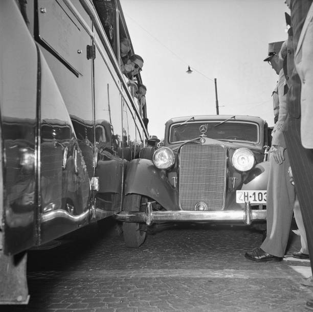 Zurich Bellevue, Traffic accident, Mercedes drived into coach- 1953 Old Photo