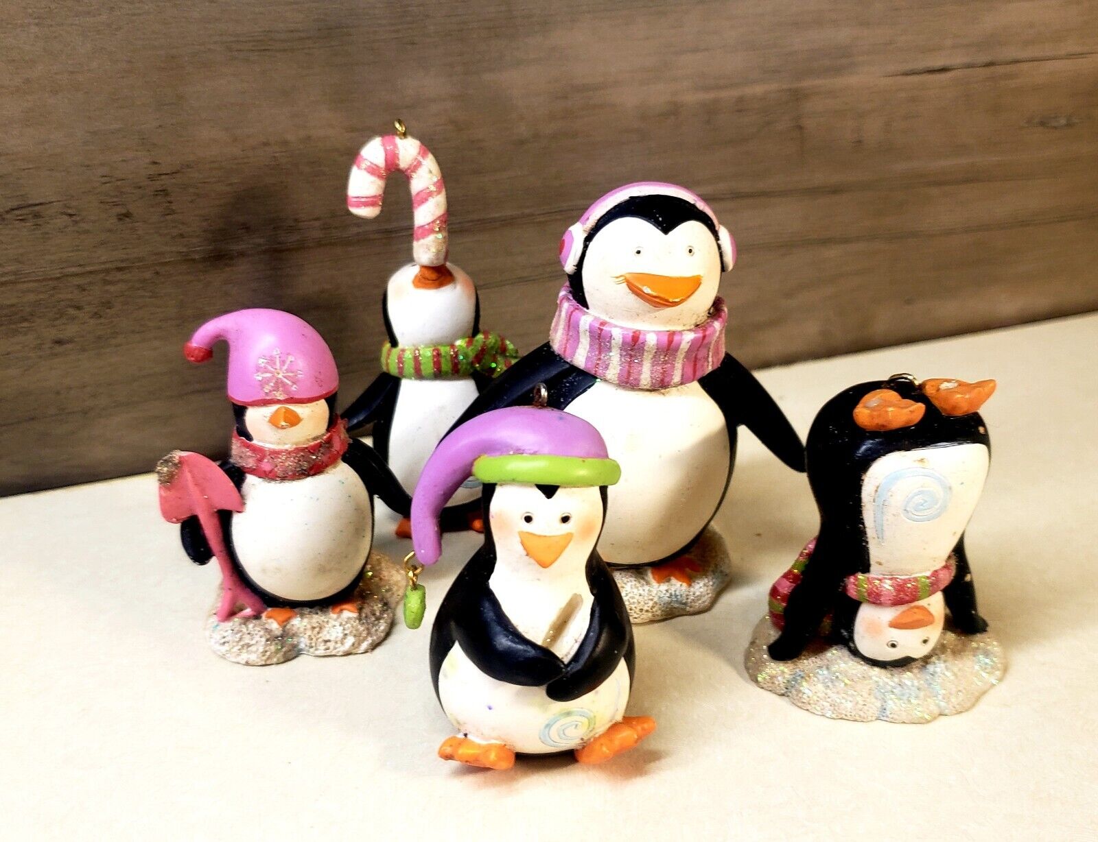 Set Of 5 Penguins With Scarves Ceramic figurine ornaments