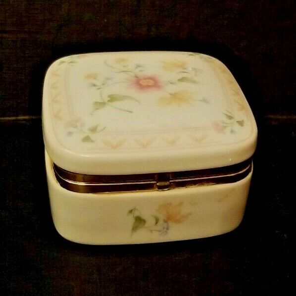 Vintage Porcelain hinged Trinket Box Claire Burke Country French Collection 