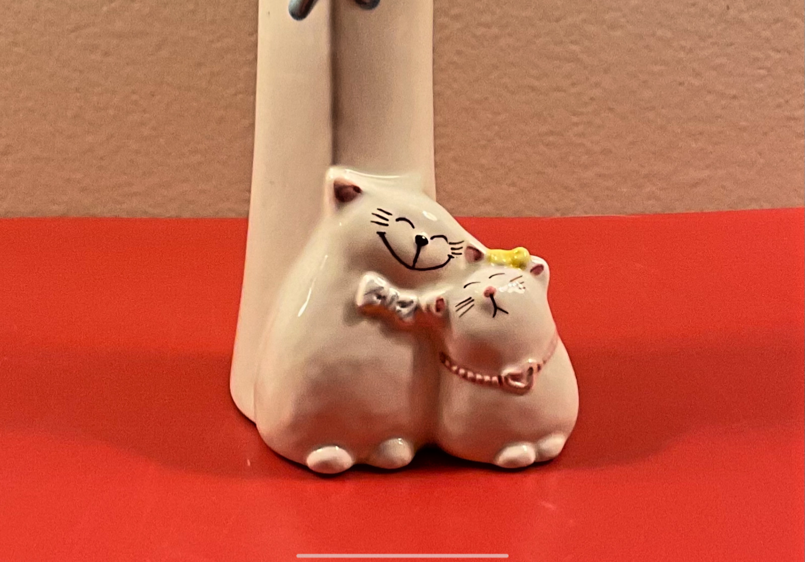 Vintage Kotobuki Lovey Cats Heart Bud Vase - 6.5\