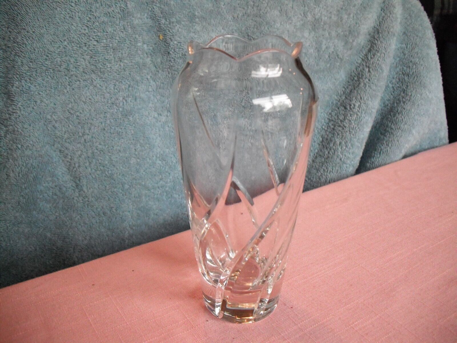 Mikasa Slovenia Crystal Swirl Scallop Vase