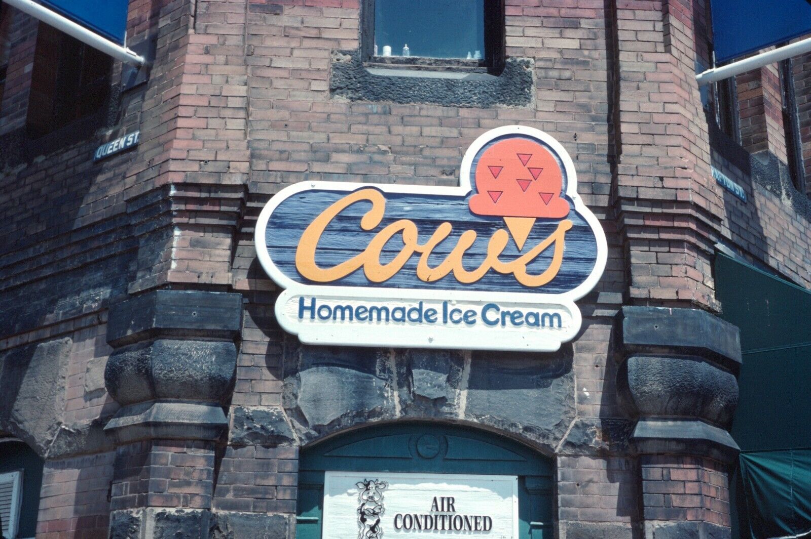 1989 Cow\'s Homemade Ice Cream Shop Sign Canada 80s Vintage 35mm Slide