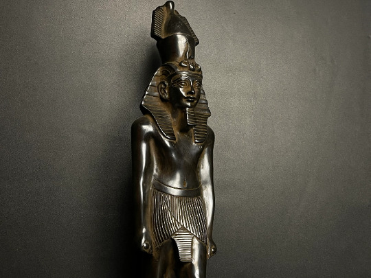 Marvelous Statue of Egyptian RAMSES II with Cobra to protect you