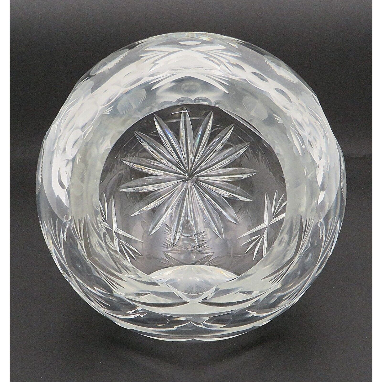 Cigar Smoker's Luxury Glass Ashtray  Cut Crystal 4.75 inch circular