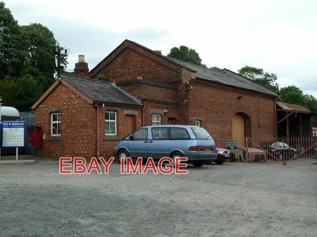 PHOTO  GOODS SHED AT BEWDLEY STATION ON THE PRESERVED SEVERN VALLEY RAILWAY.