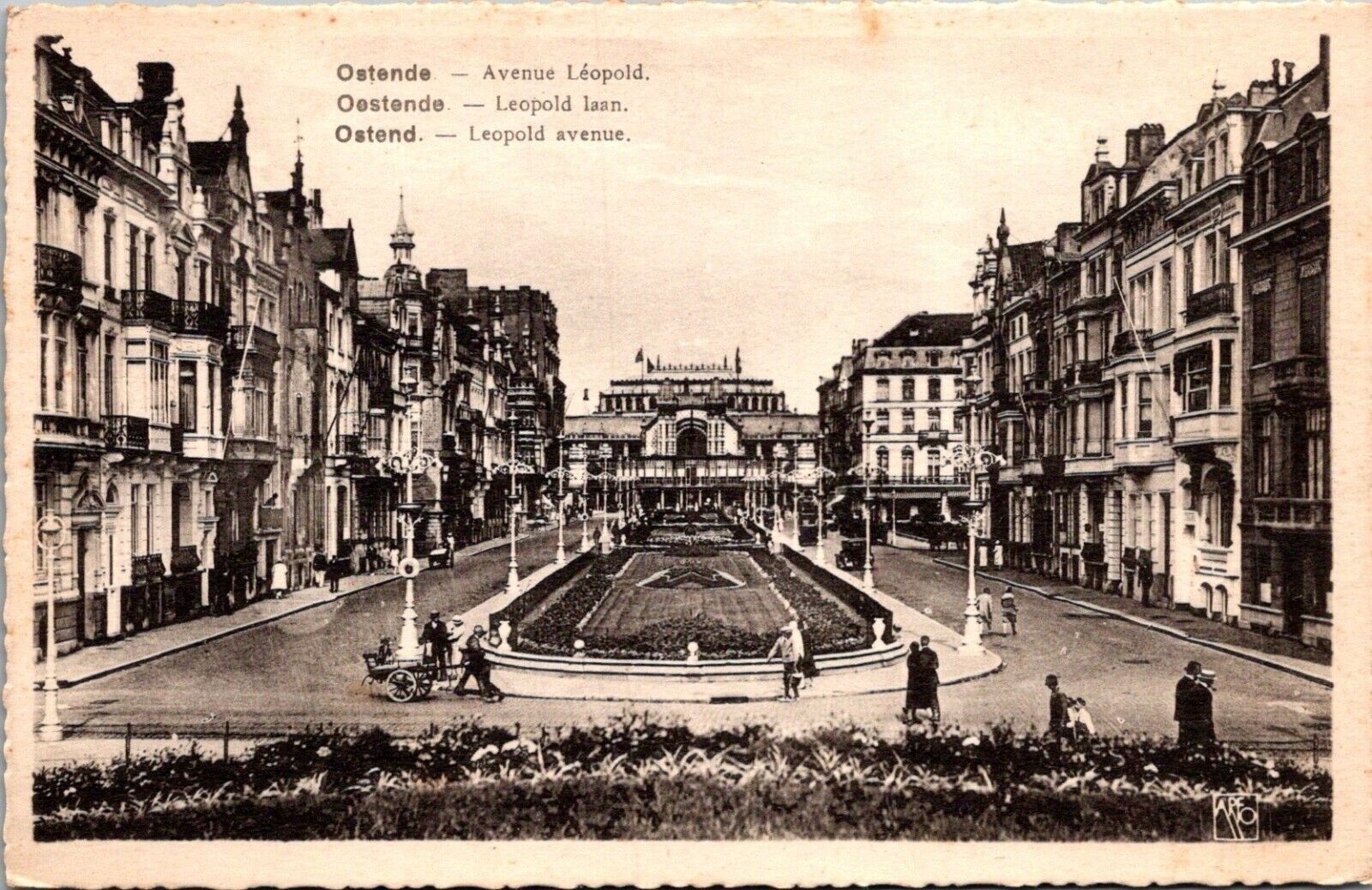 Postcard Ostend Leopold Avenue France