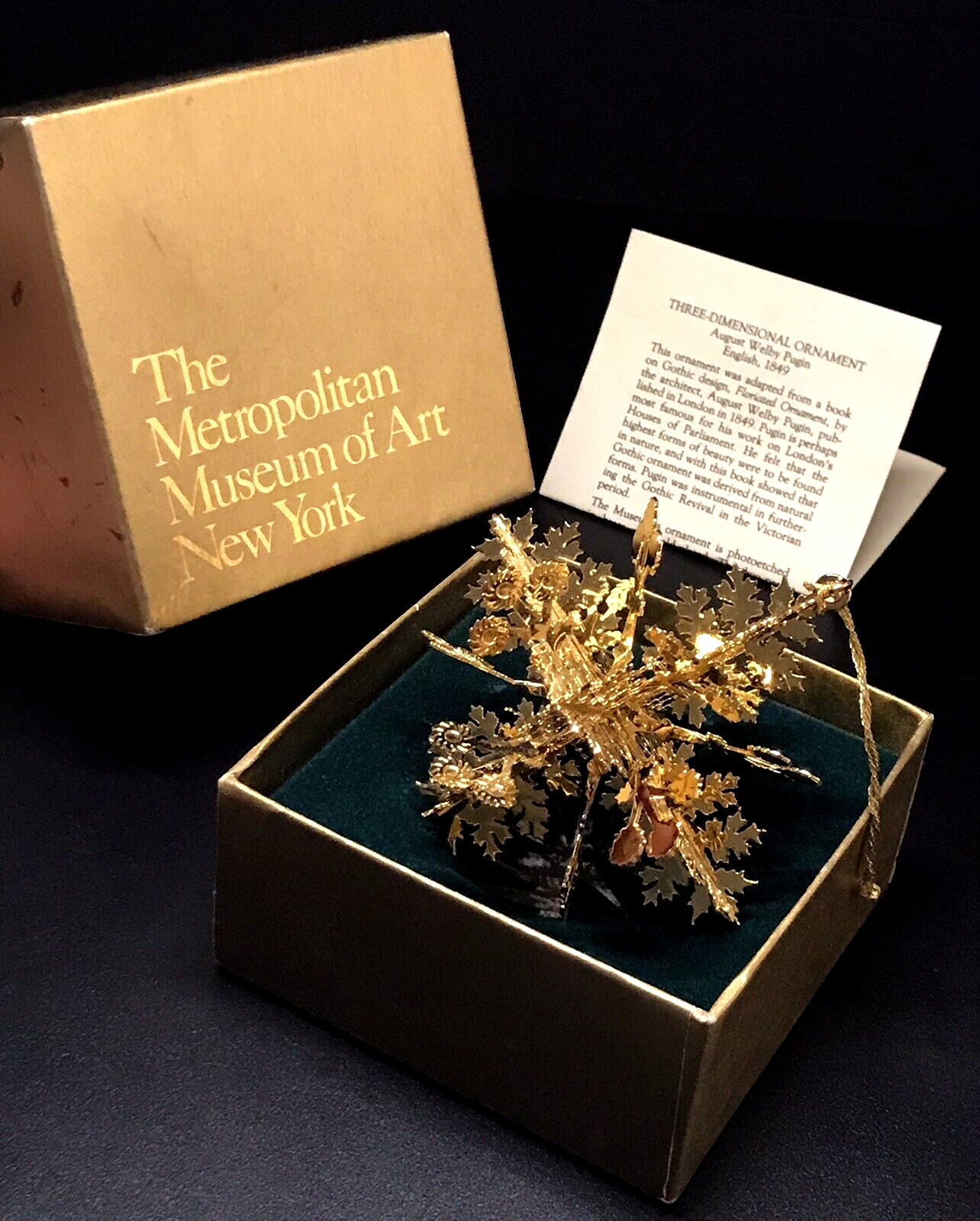 MMA METROPOLITAN MUSEUM of ART 3D GOLD PLATED STAR CHRISTMAS ORNAMENT - BOX COA