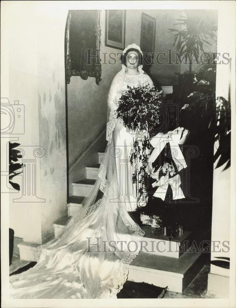 1935 Press Photo Marjorie Drexel in gown for wedding to John Morton Gundry Jr.