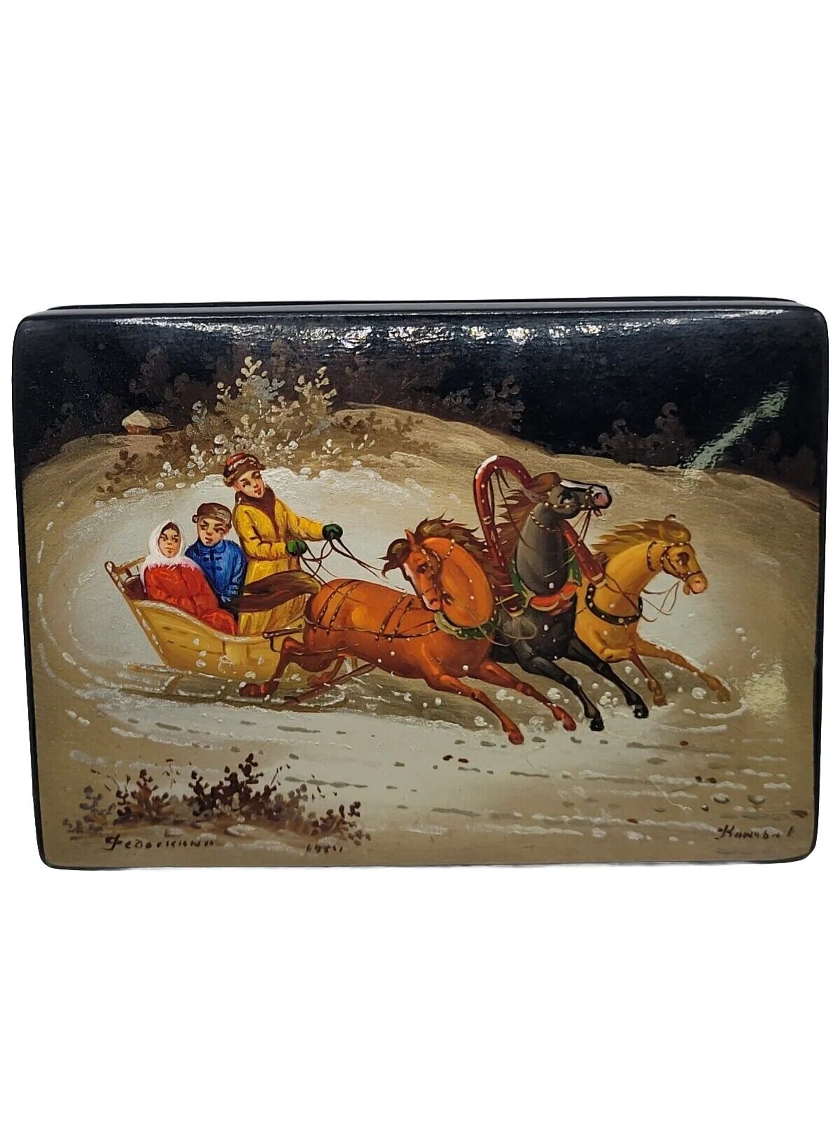 Vintage Russian Lacquer Box Hinged Winter Troika Sleigh Scene signed dated 1984