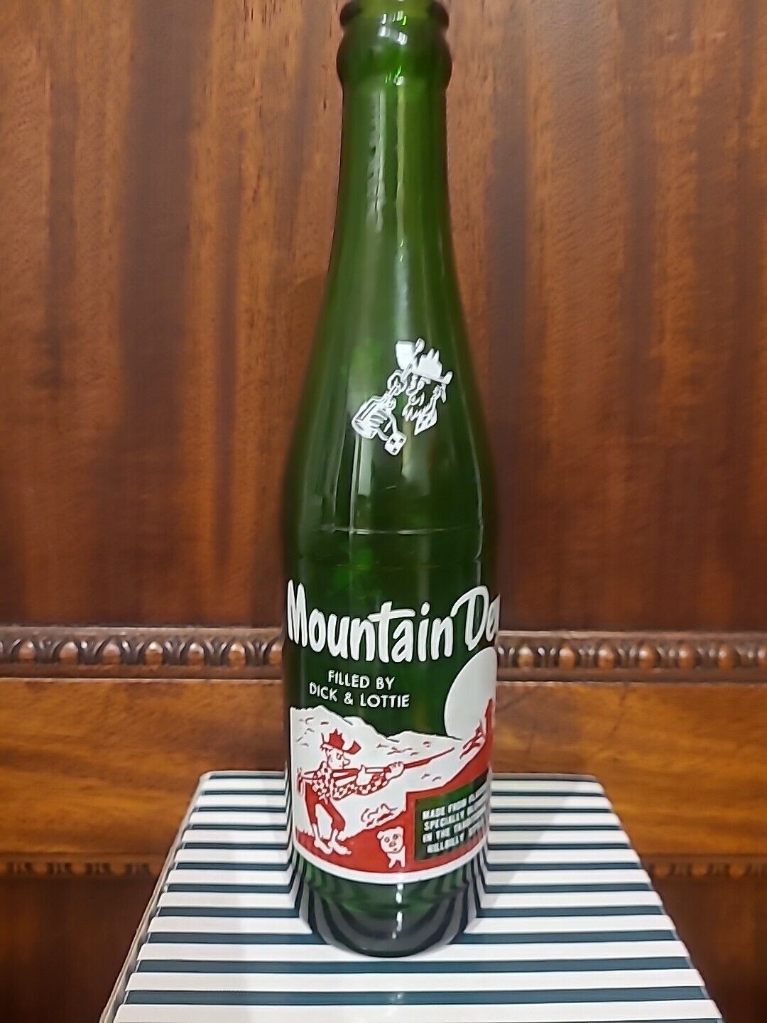 Mountain Dew Hillbilly It\'ll Tickle Yer Innards 1964 Pop bottle Price Is For One