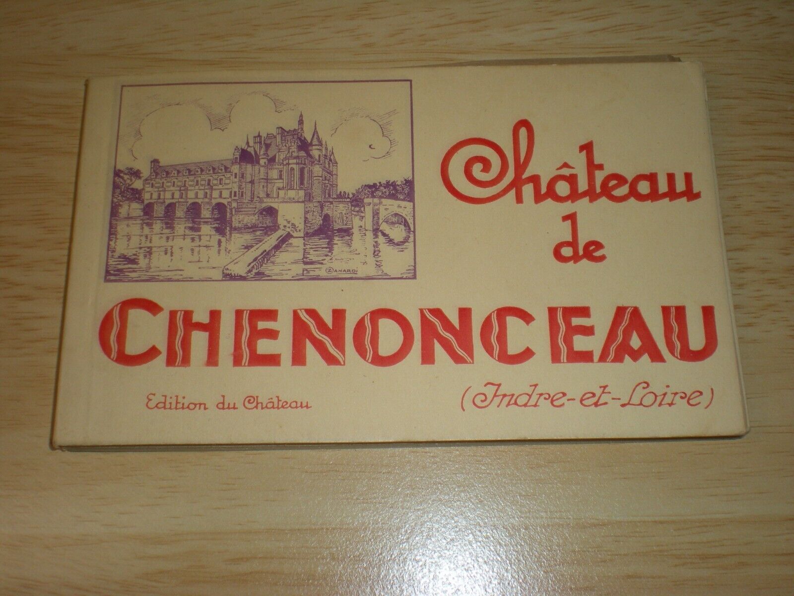 Postcards of Les Chateaux De La Loire Chenonceau France vtg PC Booklet