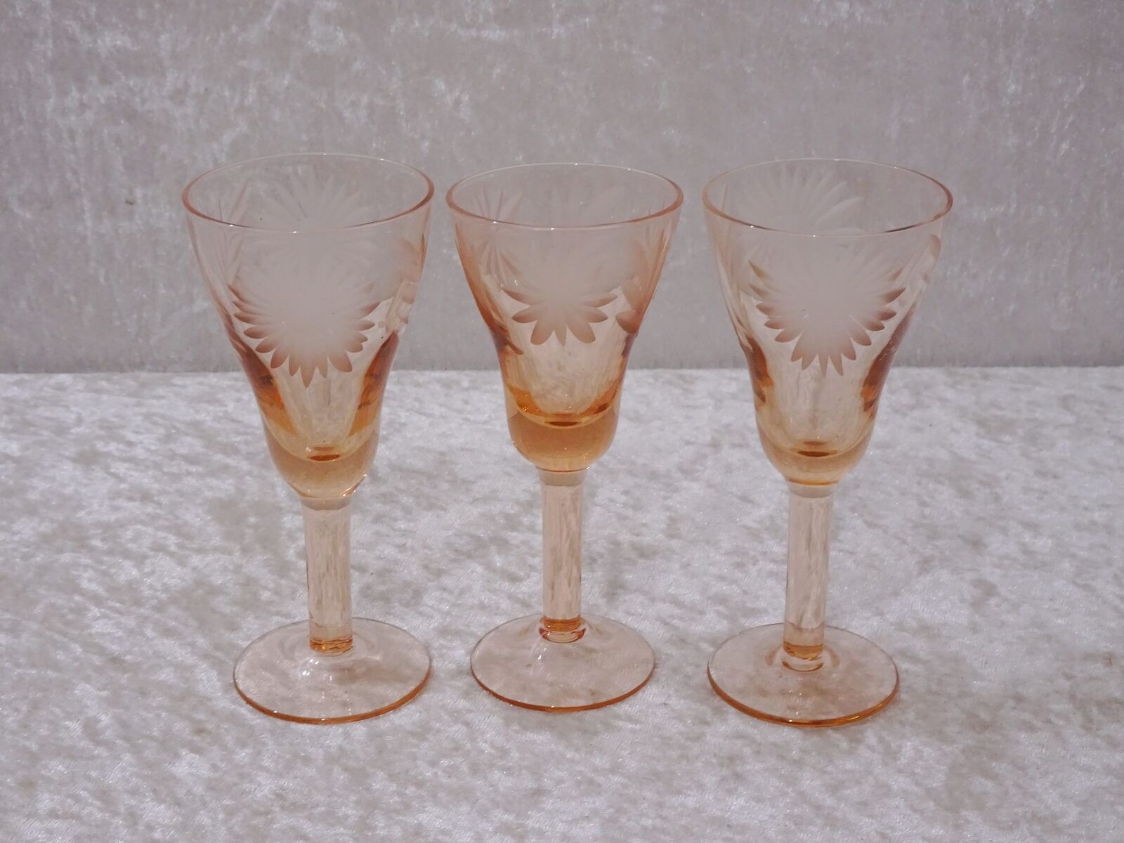 3 x Antique Design Handmade Liquor Glass - Vintage 1900 - Keys