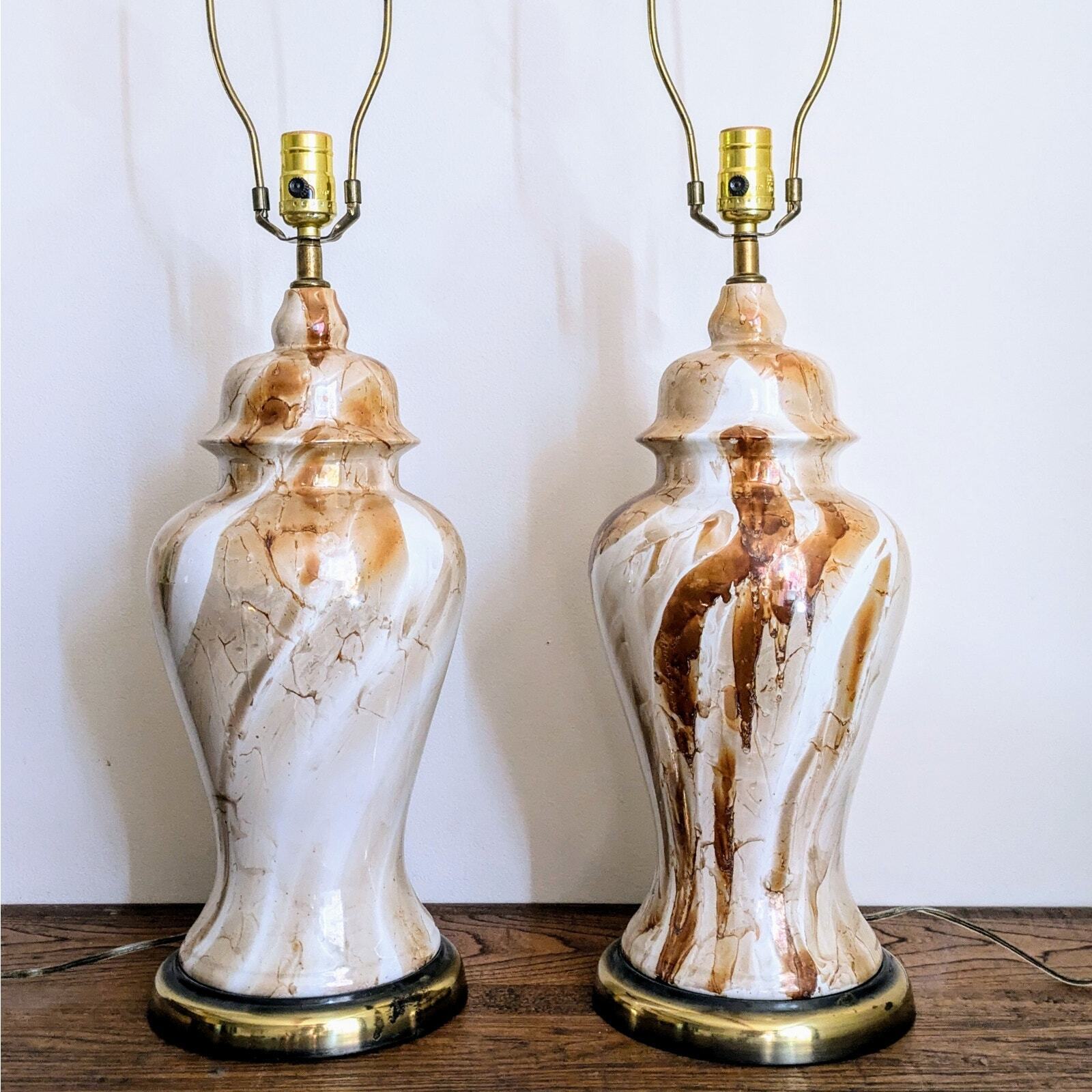 Vintage pair of 1970s 3-way lamps ginger jar style, brown & white marbled glaze