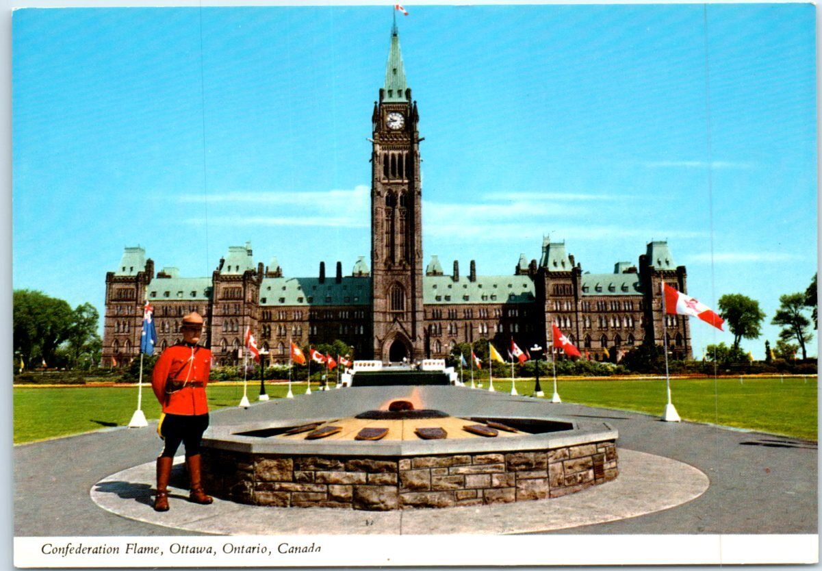 Postcard - Confederation Flame - Ottawa, Canada