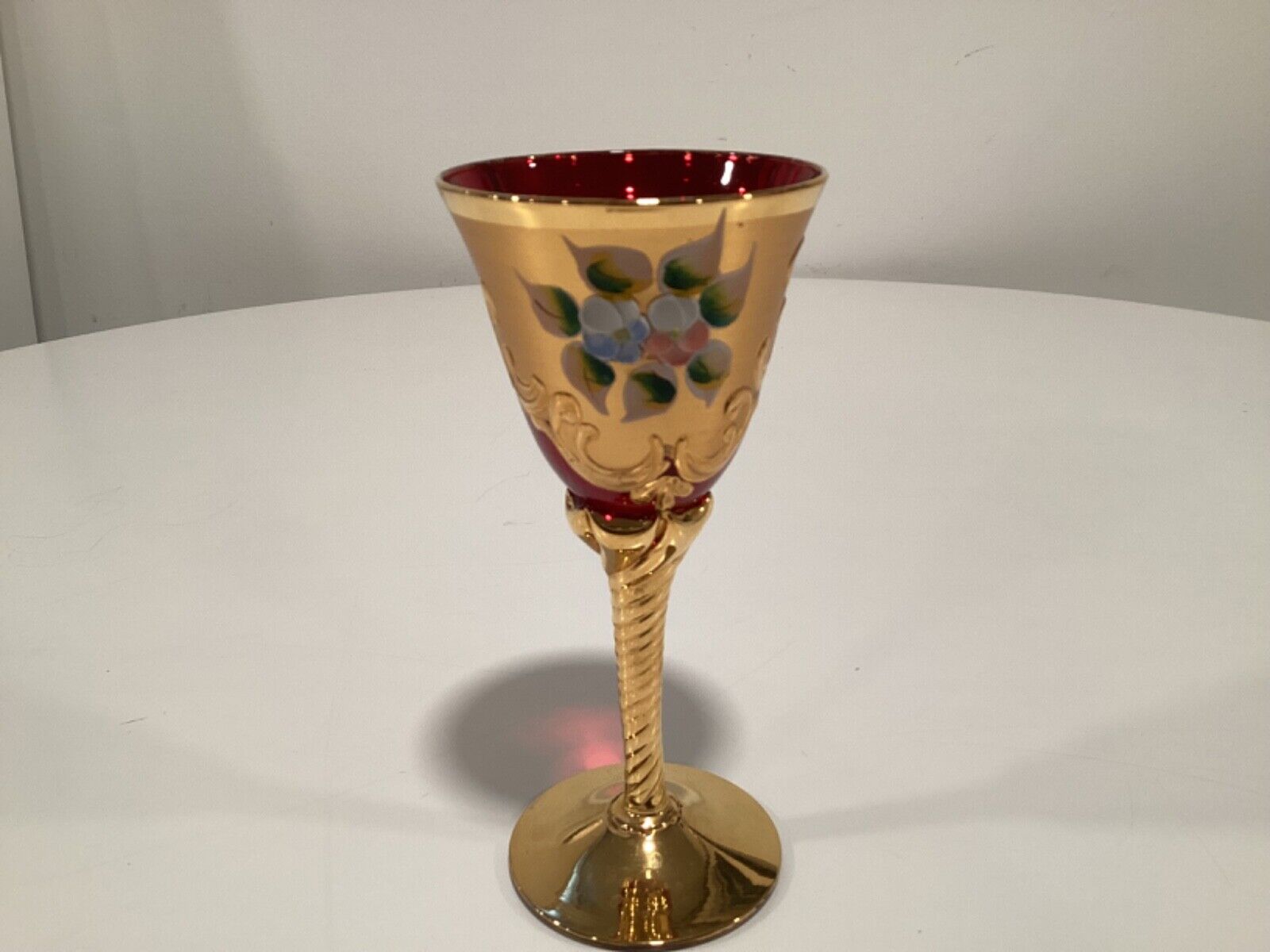 Vtg. VENETIAN MURANO RUBY GOLD GILT FLORAL WINE GLASS ( 1 ).