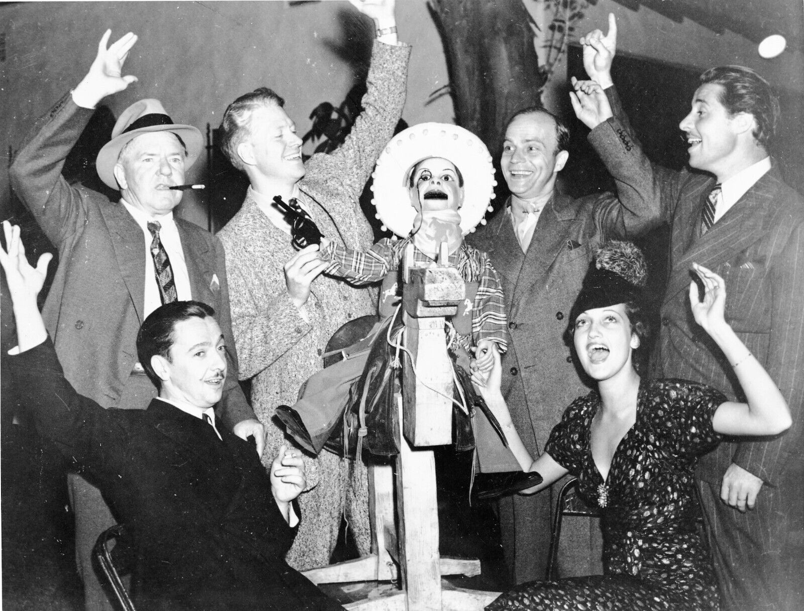 MPB3-019 1937 RARE Actor W.C. Fields + Edgar Bergen Dummy 8\