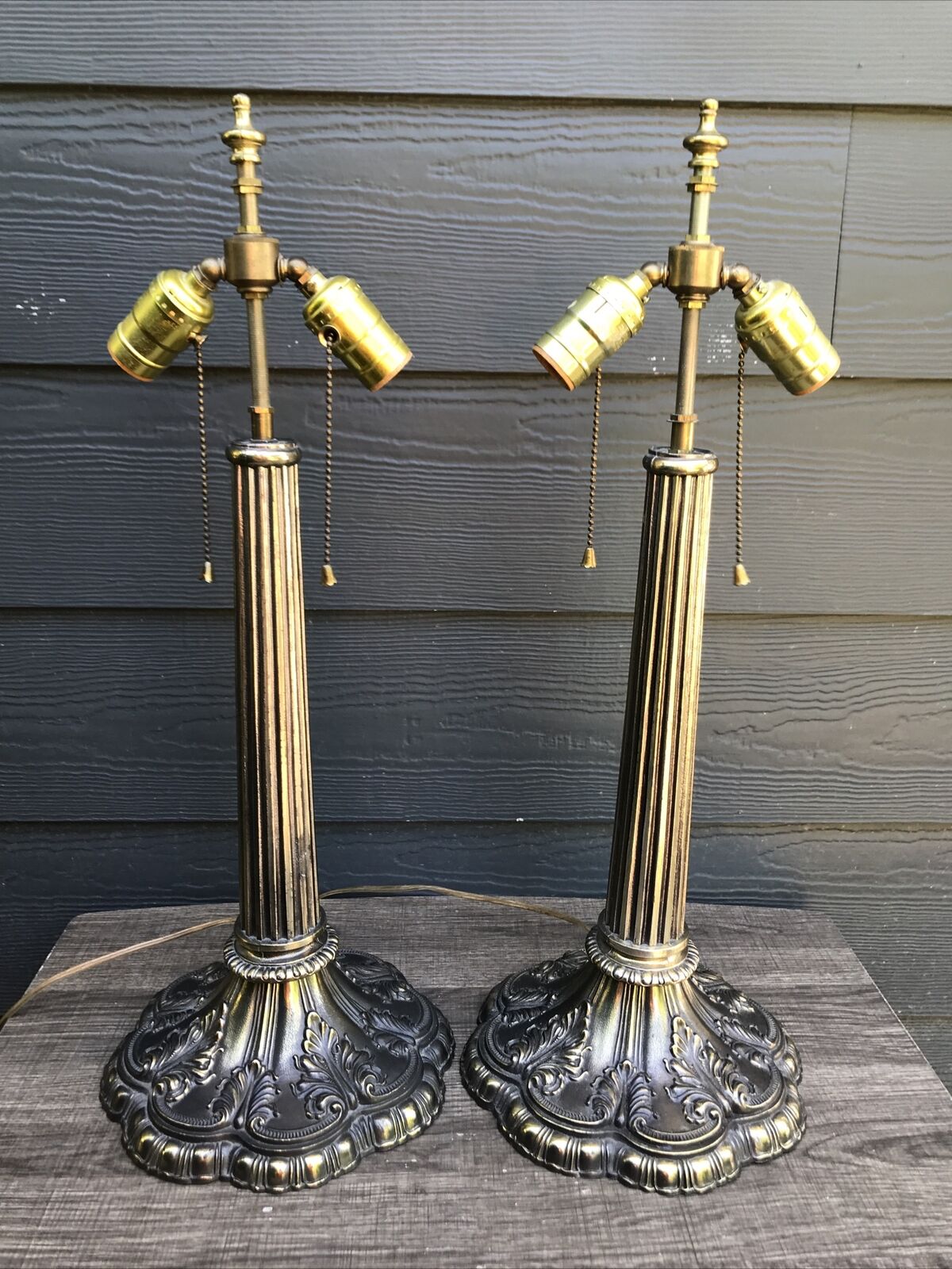 VTG LEVITON Tiffany Style MCM Metal Cast Brass Column Lamps 22” Tall Pair Decor
