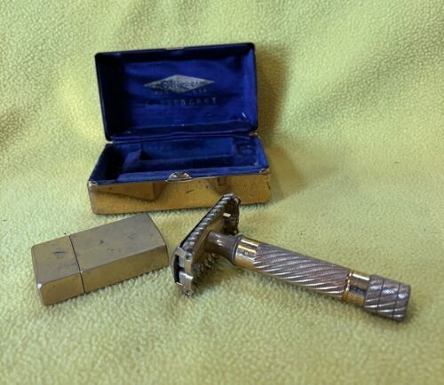 Vintage 1930‚ Gillette Gold Aristocrat Twist To Open Razor W/ Metal Travel Case