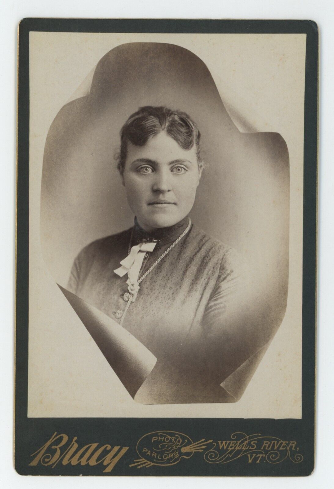 Antique Circa 1880s Tromp L\'oeil Cabinet Card Beautiful Woman Wells River, VT